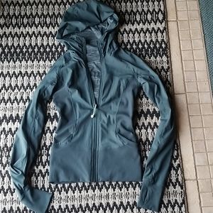 Lululemon green jacket size 4